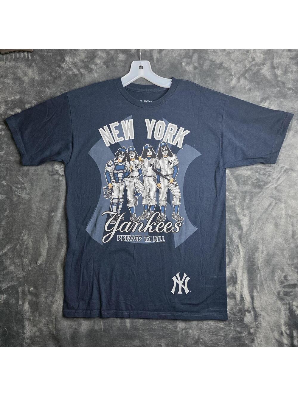 Liquid Blue T-Shirt Mens M Navy NY Yankees Kiss Dressed To Kill Graphic MLB Tee